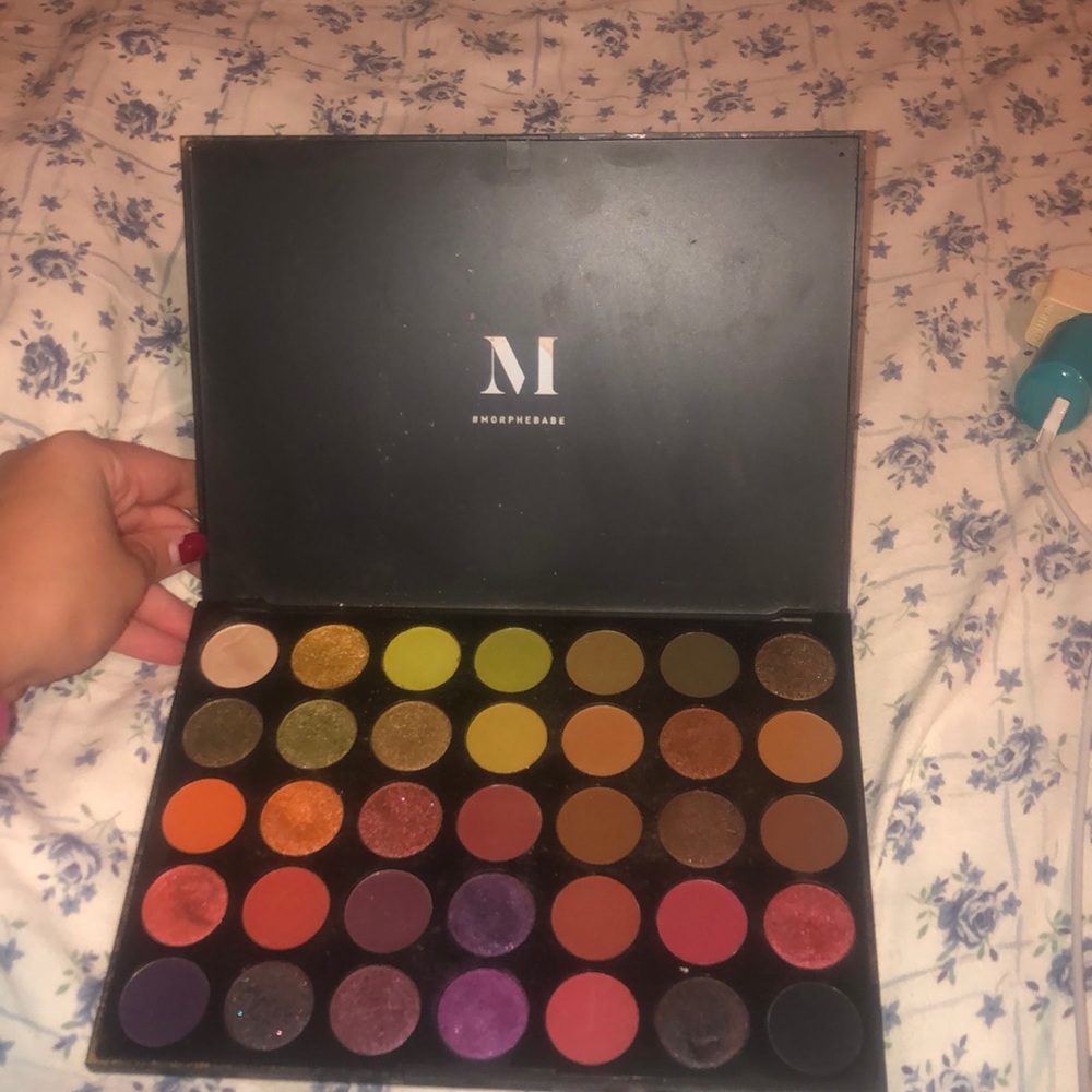 barely used morphe Boss Mood palette!